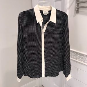 Neiman Marcus Tops - Neiman Marcus 100% Silk Button Down Size 10 Neiman Marcus Tops - Neiman Marcus 100% Silk Button Down Size 10